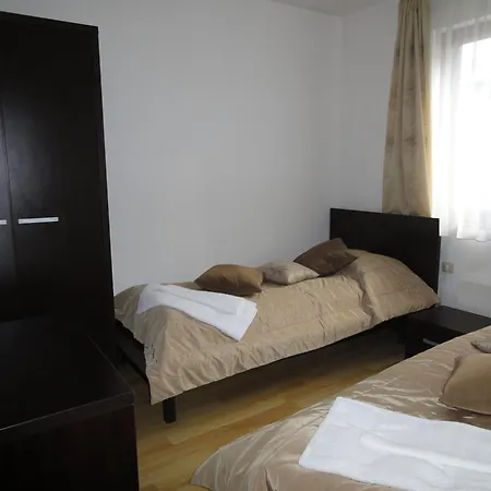 Апарт-отель Top Lodge Apartments 3*