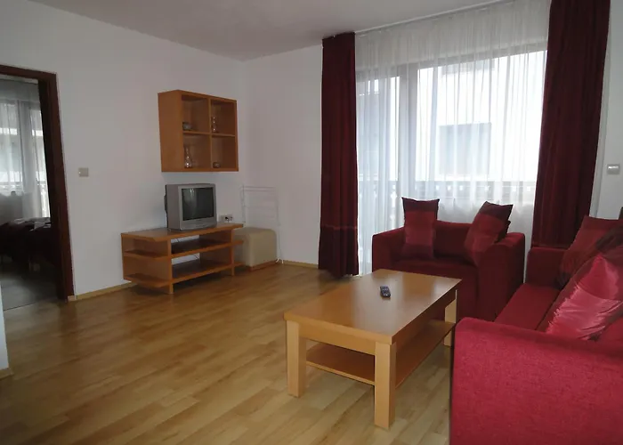 Top Lodge Apartments Апарт-отель 3*